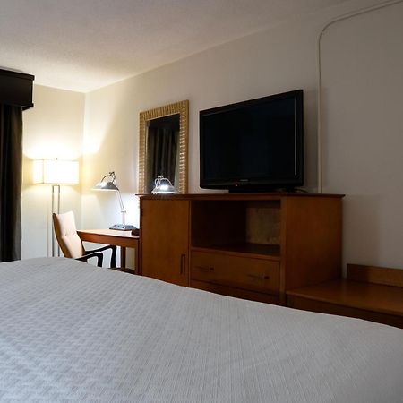 American Inn & Suites Ferndale ภายนอก รูปภาพ