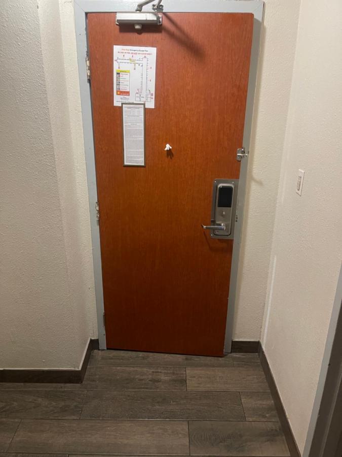 American Inn & Suites Ferndale ภายนอก รูปภาพ