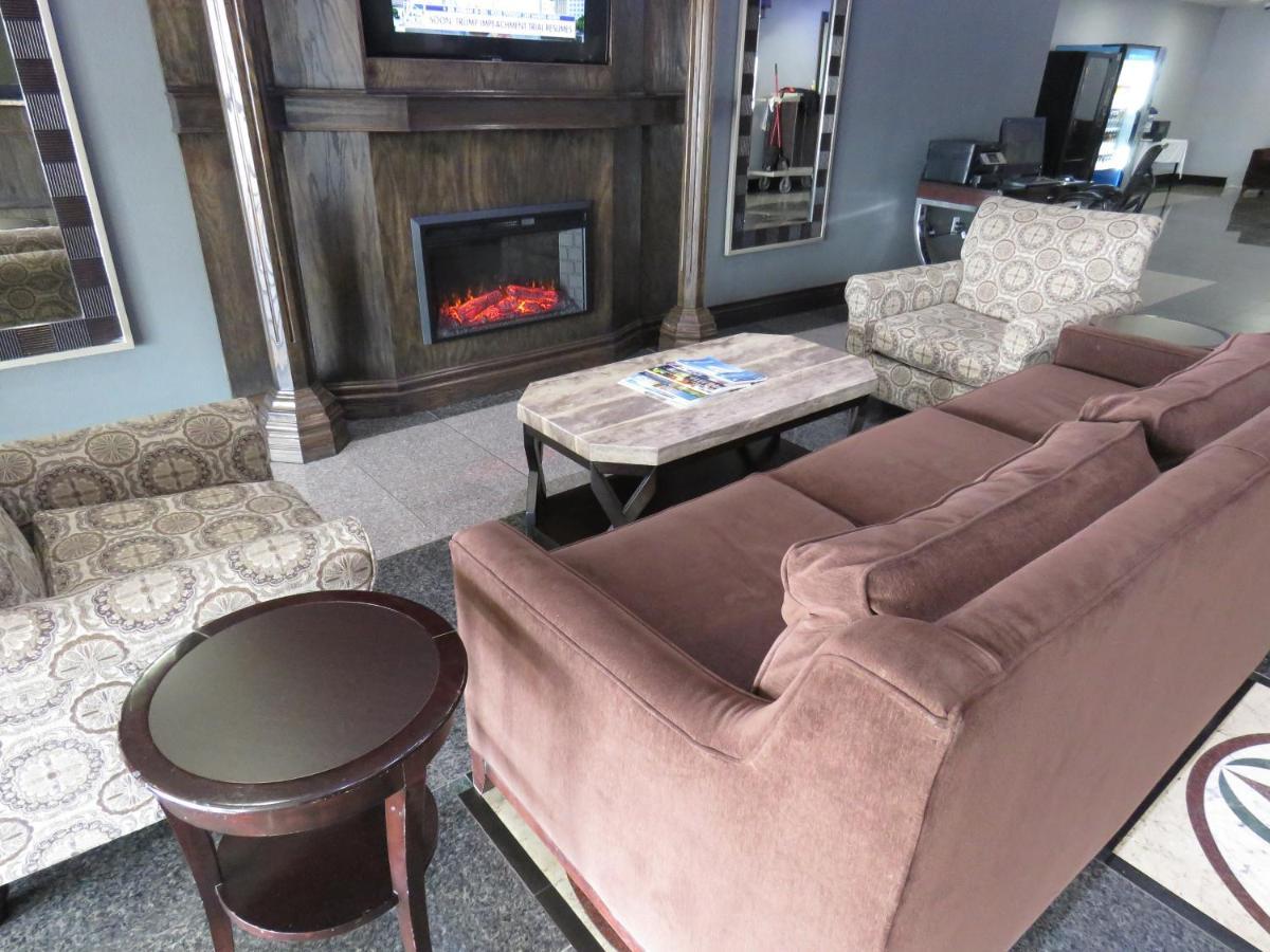 American Inn & Suites Ferndale ภายนอก รูปภาพ