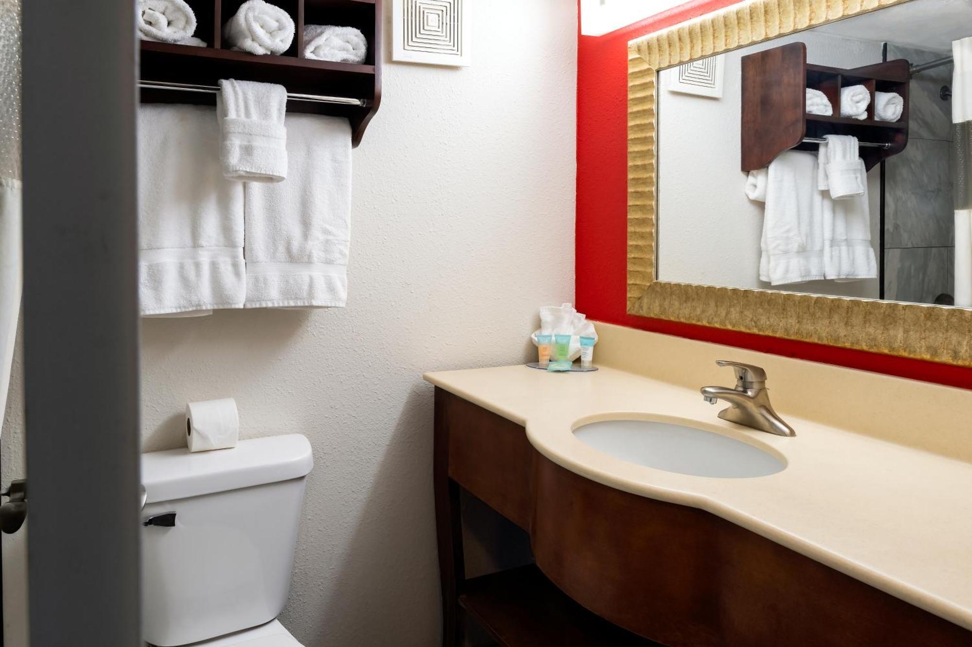 American Inn & Suites Ferndale ภายนอก รูปภาพ